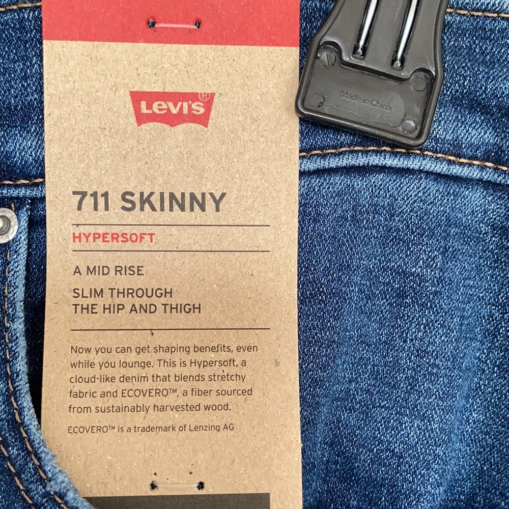 Levi’s 711 mid rise Skinny distressed jean hypersoft 16W - Picture 4 of 17